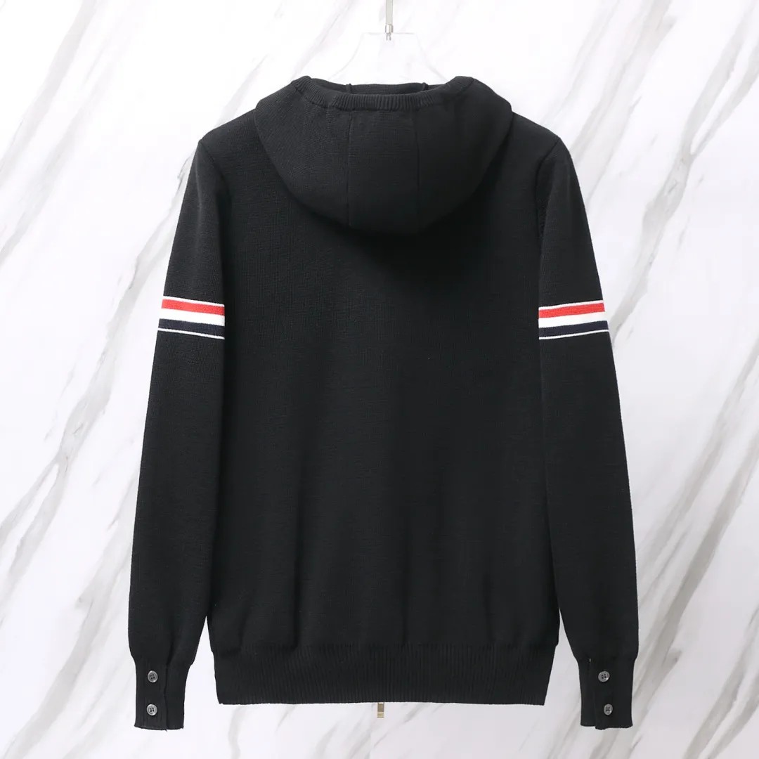 ：M 23（TB ） THOM BROWNE .TB TB Breathable Same Style ：White/Gray/Navy Blue/Black Size：1/2/3/4